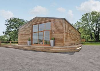 Click here for more about Yew Tree Barn