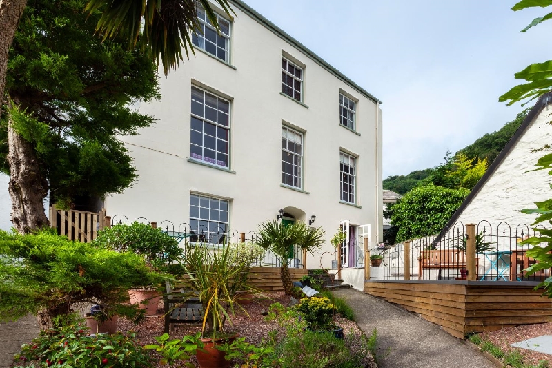 Click here for more about Seaview