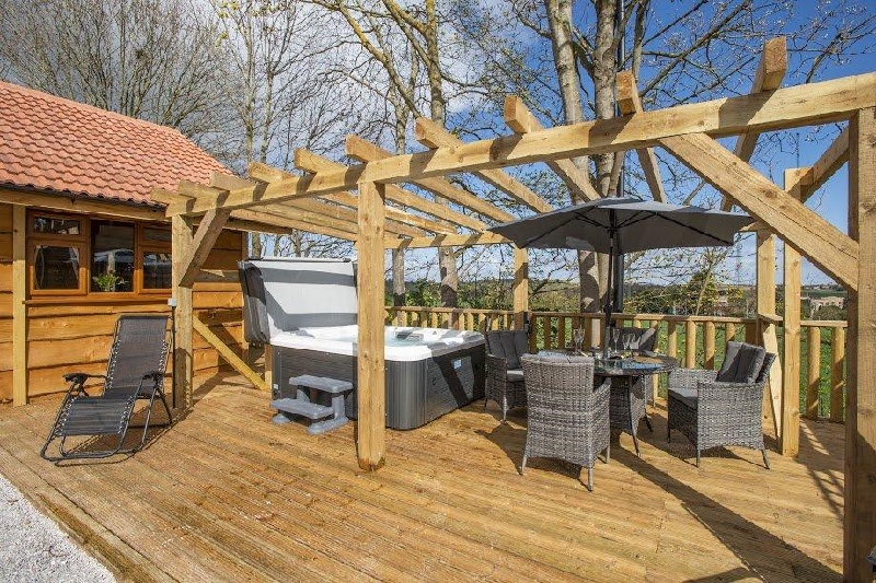 Click here for more about Oak Lodge