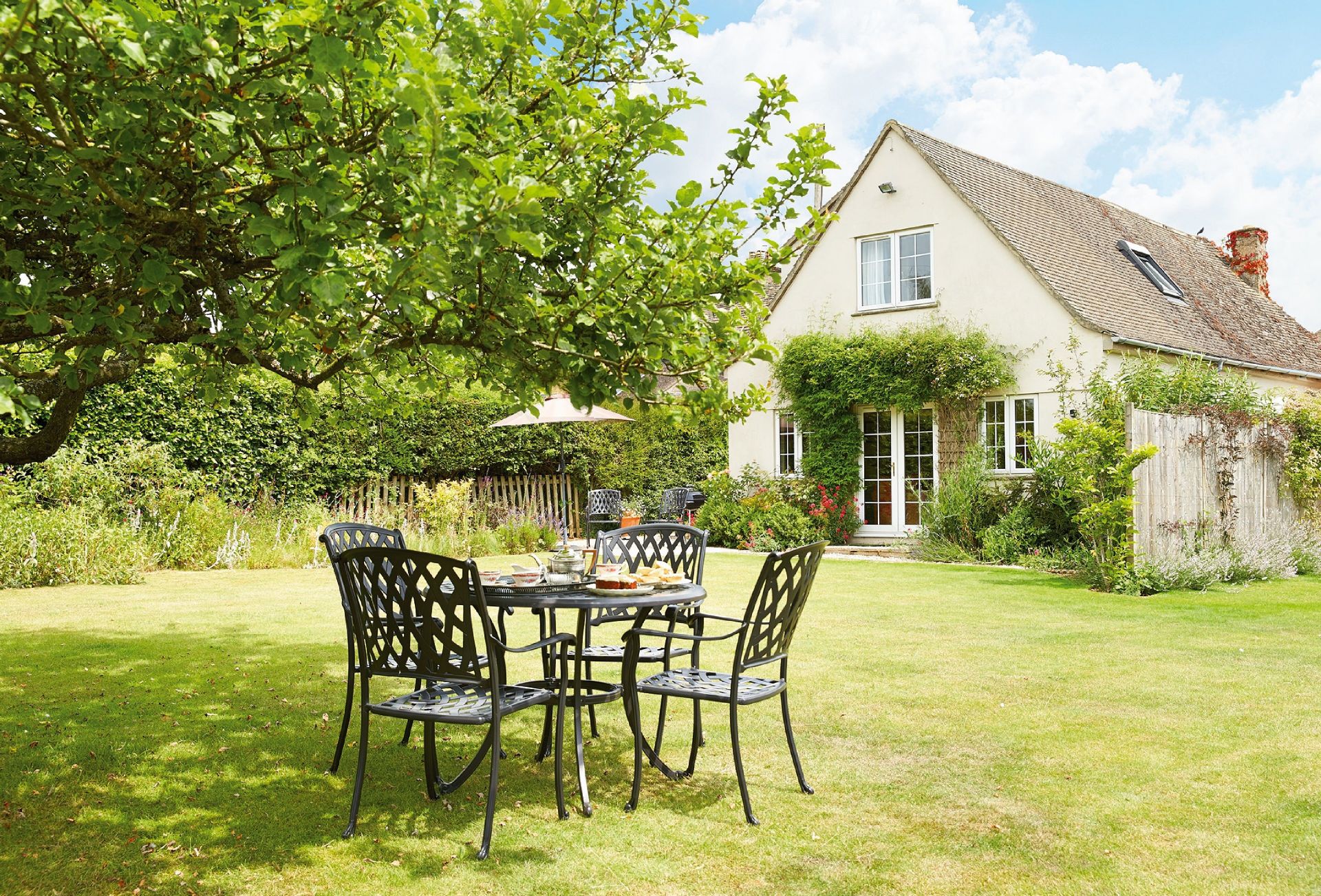Click here for more about Moore Cottage