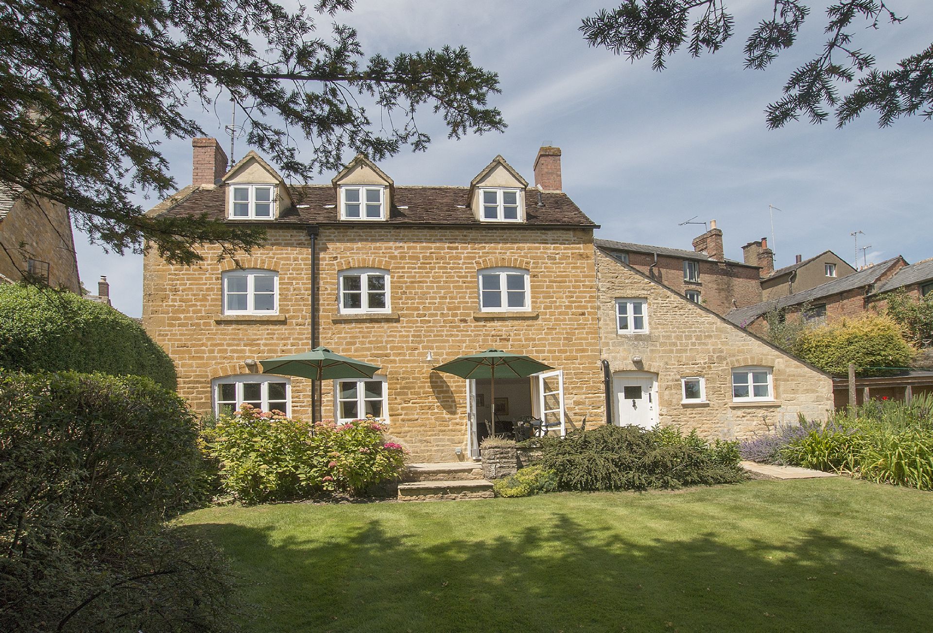 Click here for more about The Glen (Blockley)