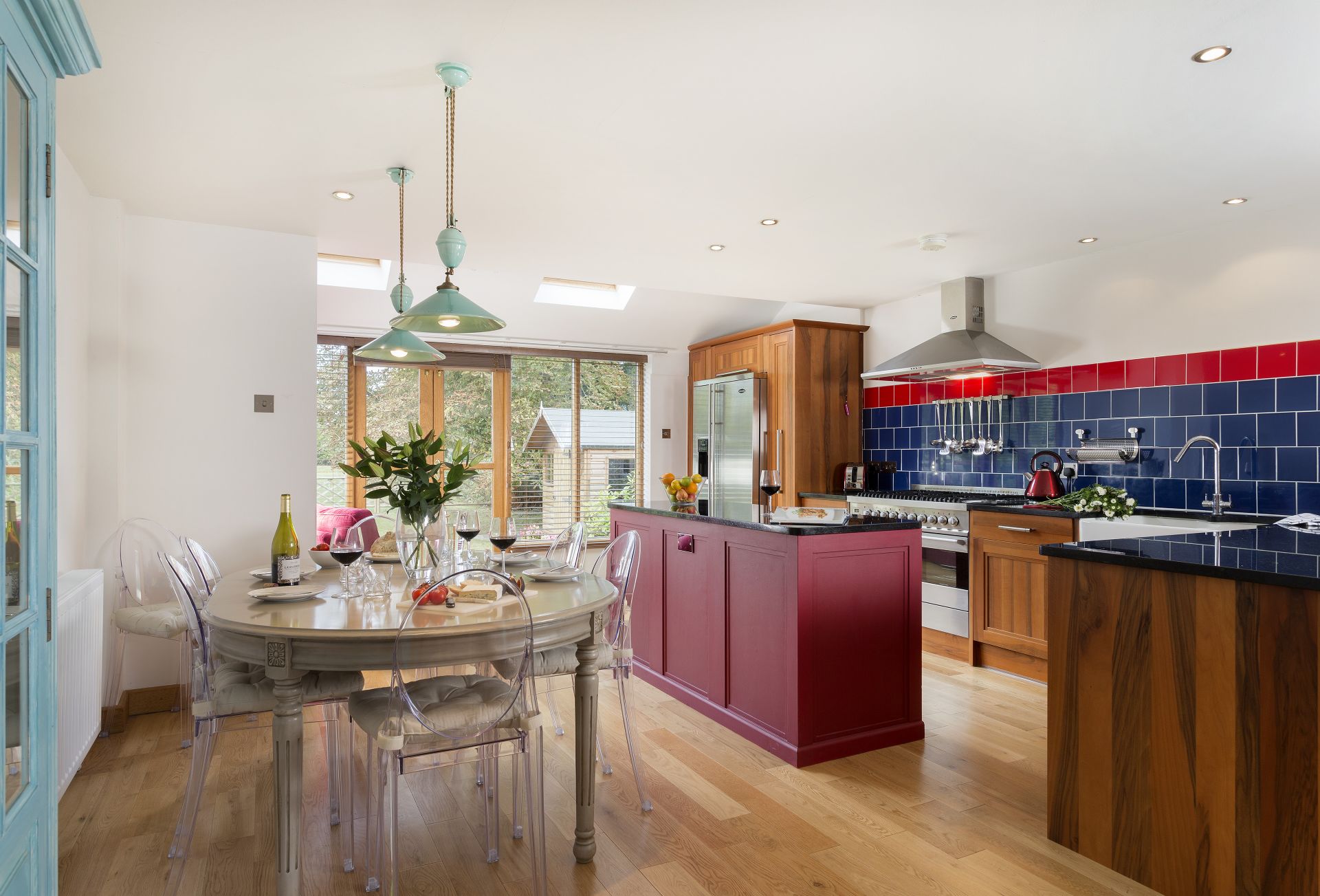 Click here for more about 2 The School House