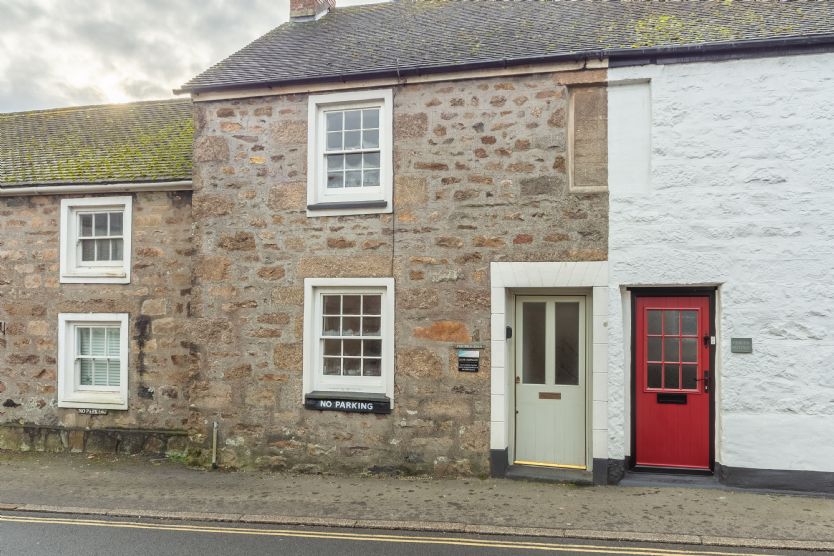 Click here for more about Porthgwidden Cottage