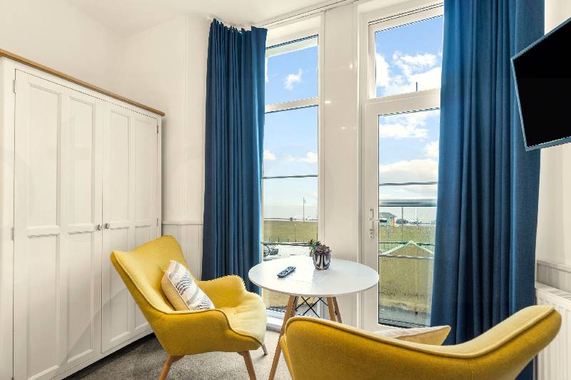 Click here for more about Little Lobster, Sunnybeach Apartments