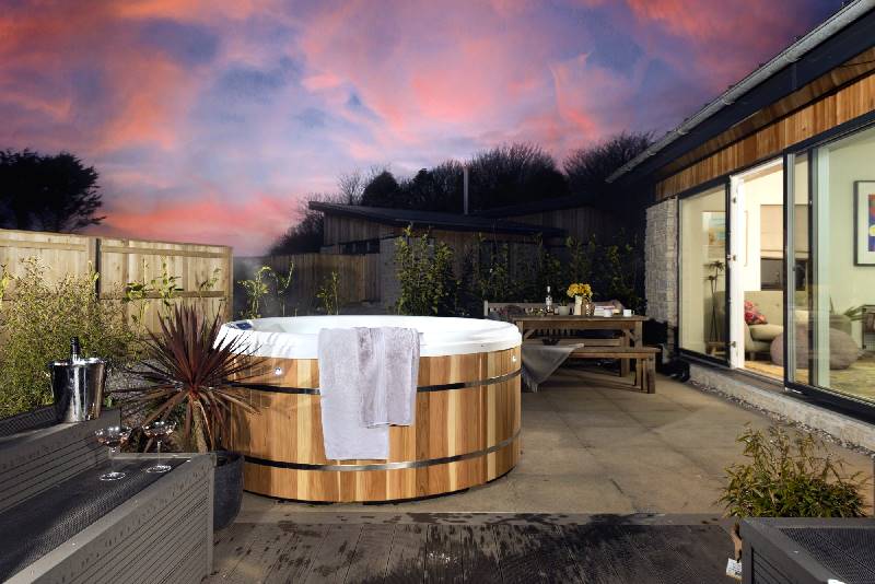 Click here for more about 6 The Dunes, Upton Towans