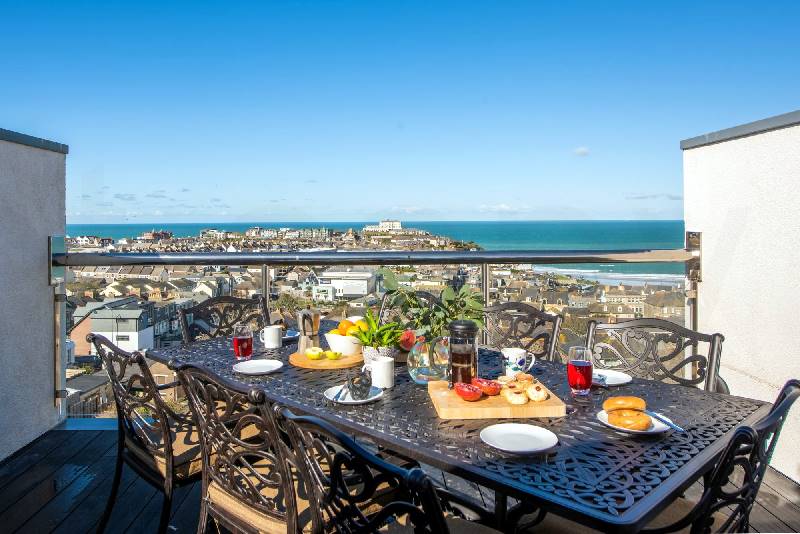 Click here for more about No.2 Quay Court