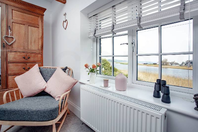 Click here for more about Bumble Cottage