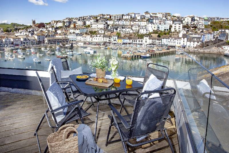 Click here for more about Kings Quay