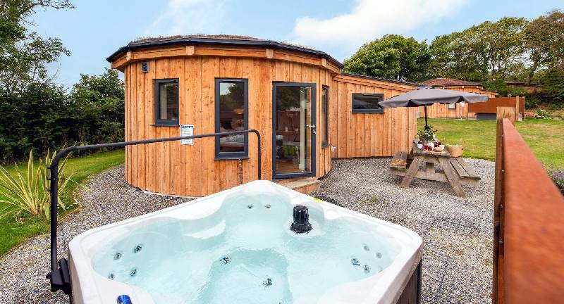 Click here for more about Ebb Roundhouse, East Thorne