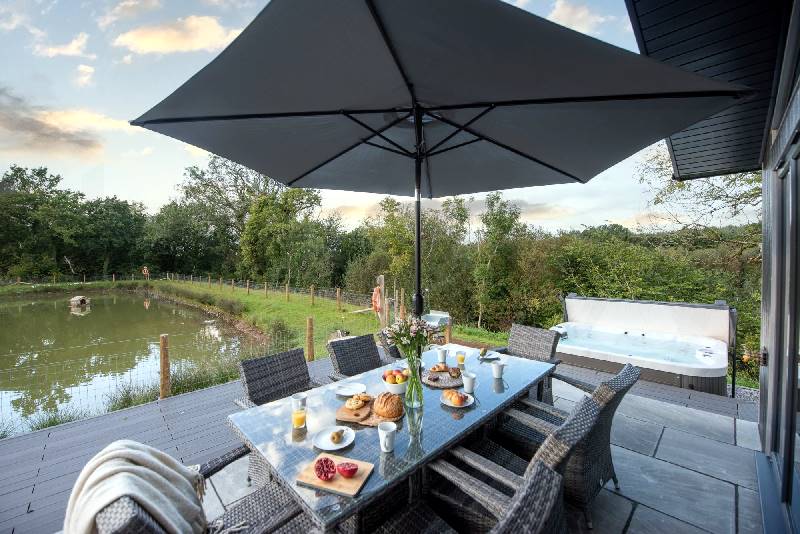 Click here for more about Maple Lodge, 20 Roadford Lake Lodges