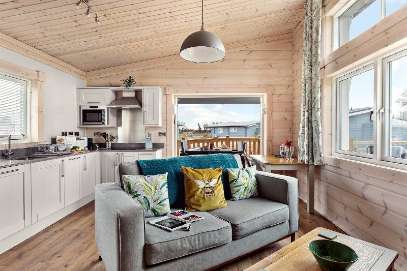 Click here for more about Hayditch, Great Field Lodges