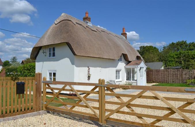Click here for more about Kingscliffe Cottage