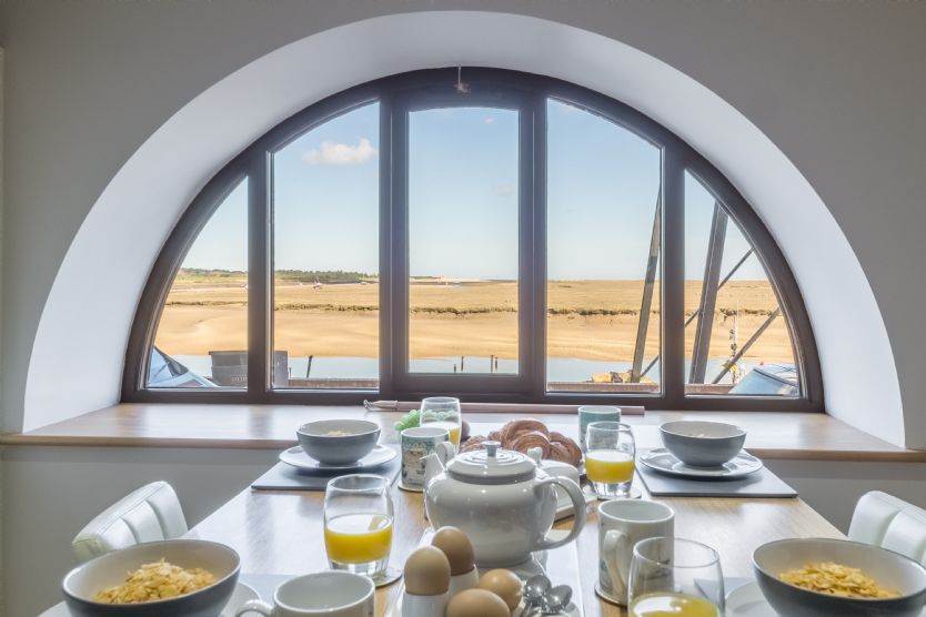 Click here for more about 16 The Granary