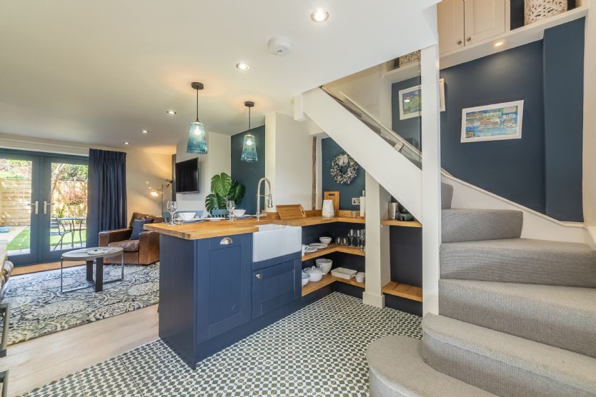 Click here for more about No. 33 Cottage 2