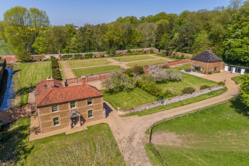 Click here for more about Cottages in the Walled Garden