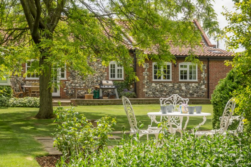 Click here for more about Westgate Cottage (T) (4)