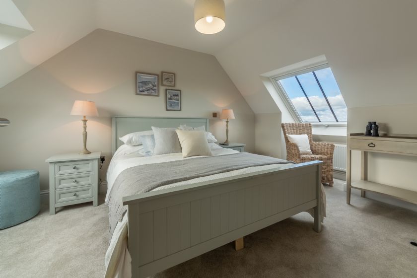 Click here for more about 3 Knights Cottages