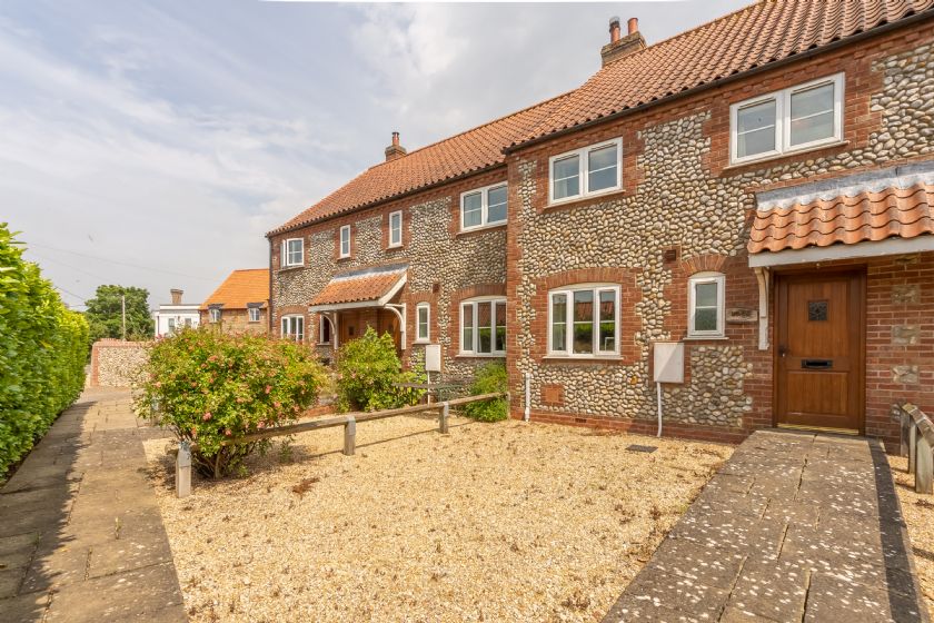Click here for more about Curlew Cottage (D)