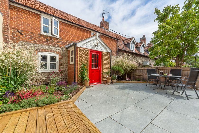 Click here for more about Blacksmiths Cottage