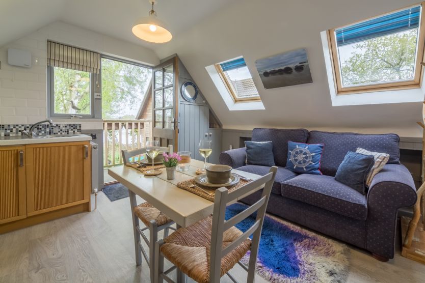 Click here for more about Lakeside Boat House