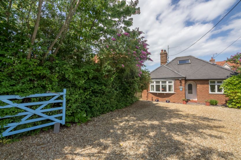 Click here for more about Mariners Cottage