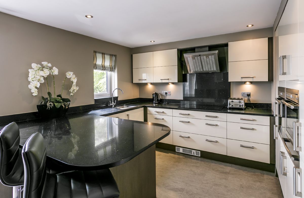 Click here for more about Townhouse No. 6