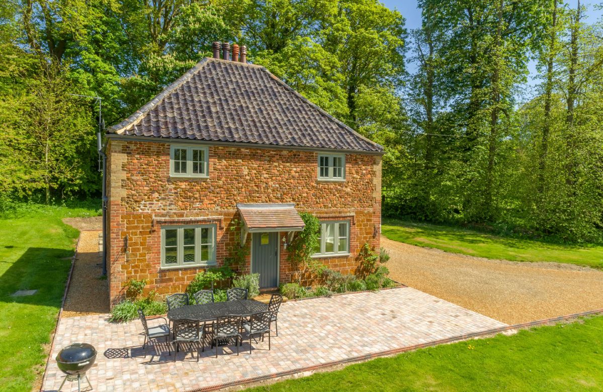 Click here for more about Park Cottage