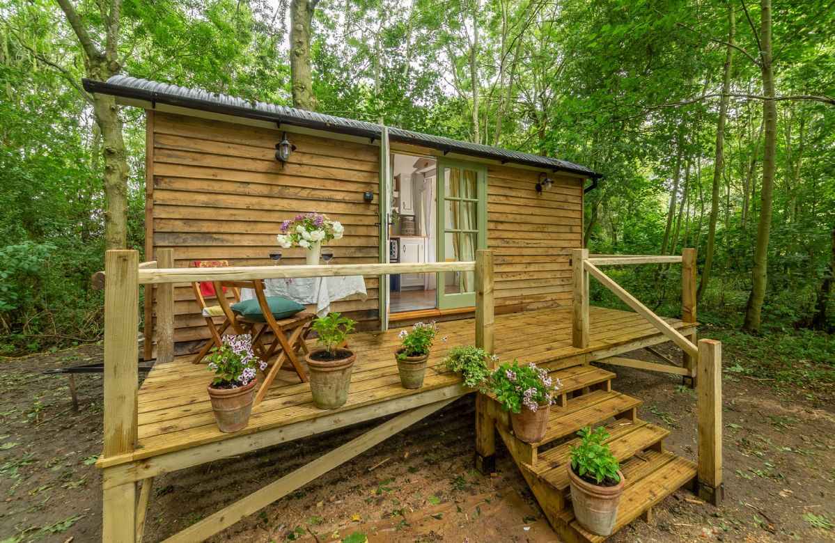 Click here for more about Woodland Retreat Shepherd's Hut