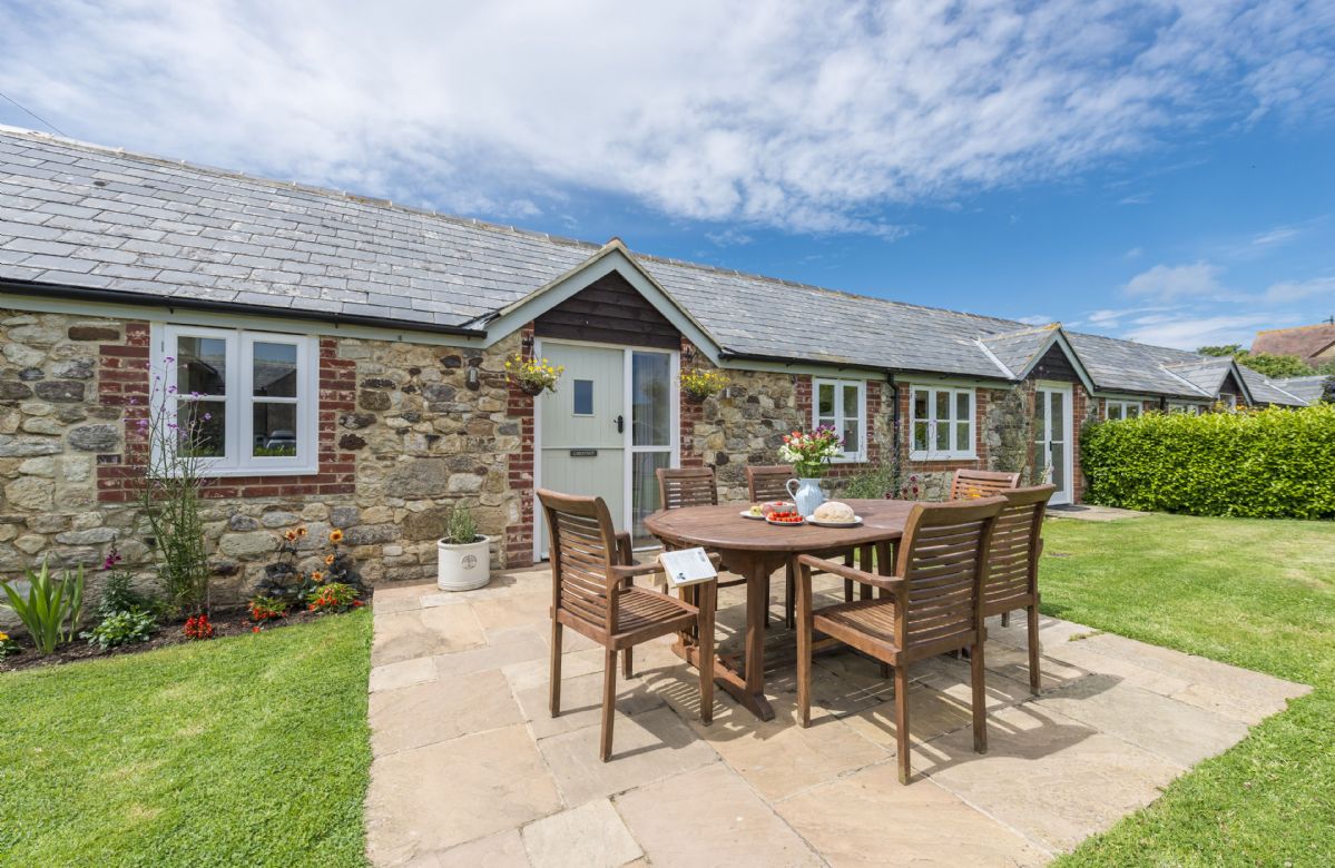 Click here for more about Chestnut Cottage