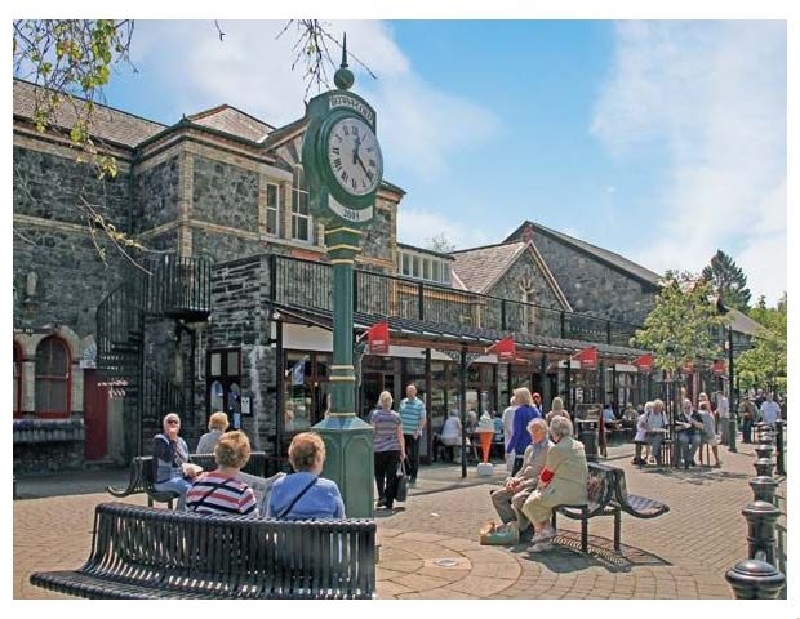 Click here for more about Station Flat