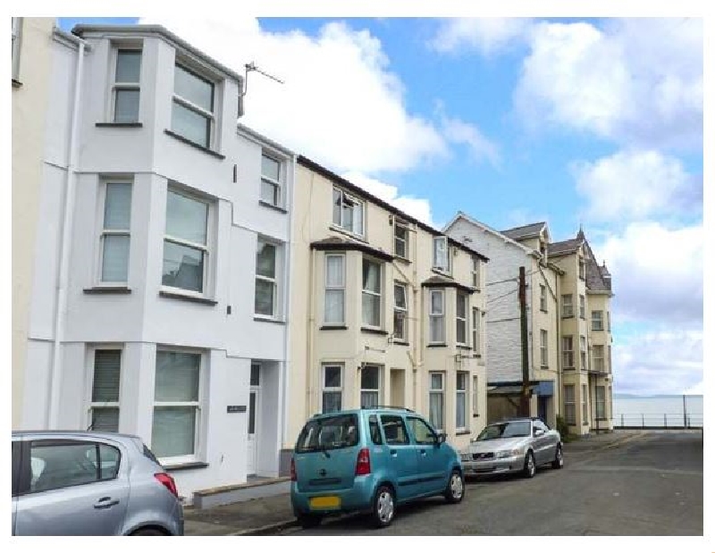 Click here for more about Y Castell Apartment 2