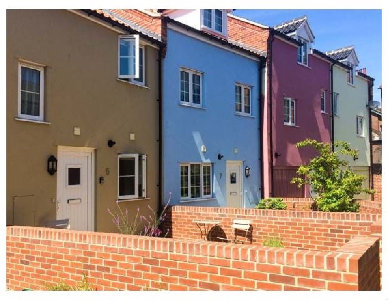 Click here for more about 6 Sea Mews