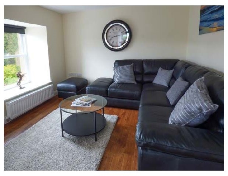 Click here for more about Queen Elizabeth Suite