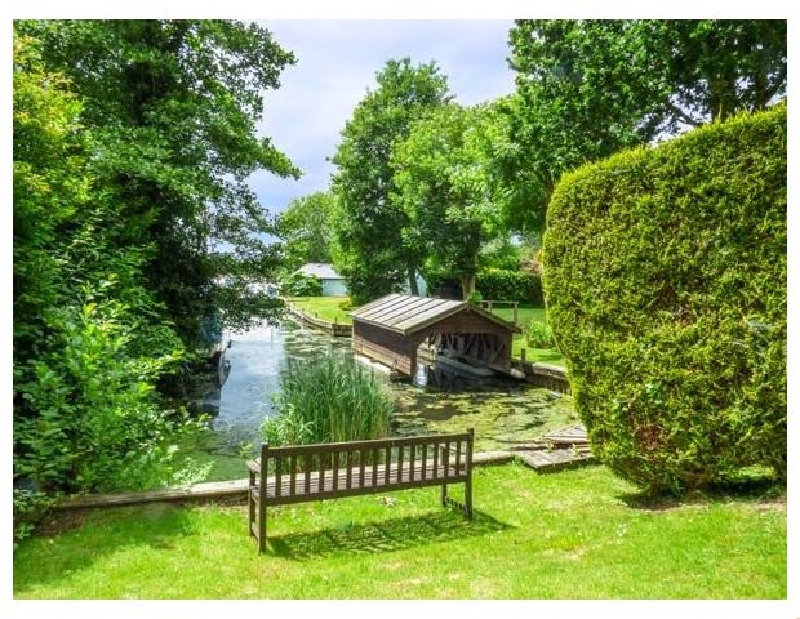Click here for more about Swan Dyke Cottage