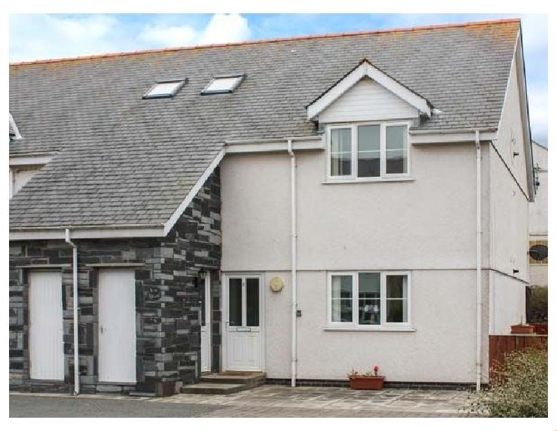Click here for more about 3 Bryn Eglwys