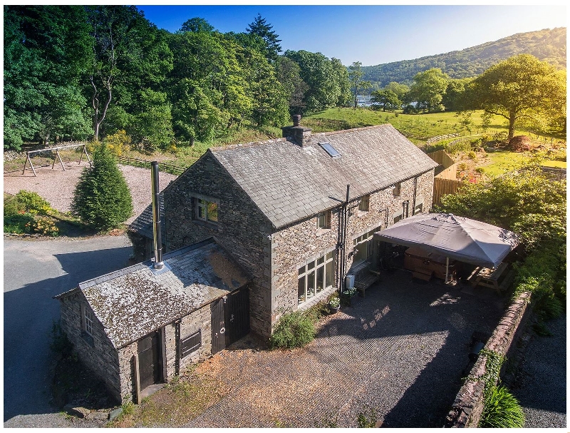 Click here for more about Lakeside Cottage