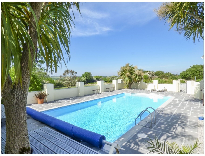 Click here for more about Rainbows End Cottage