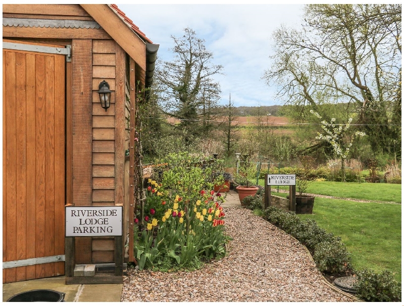 Click here for more about Riverside Lodge
