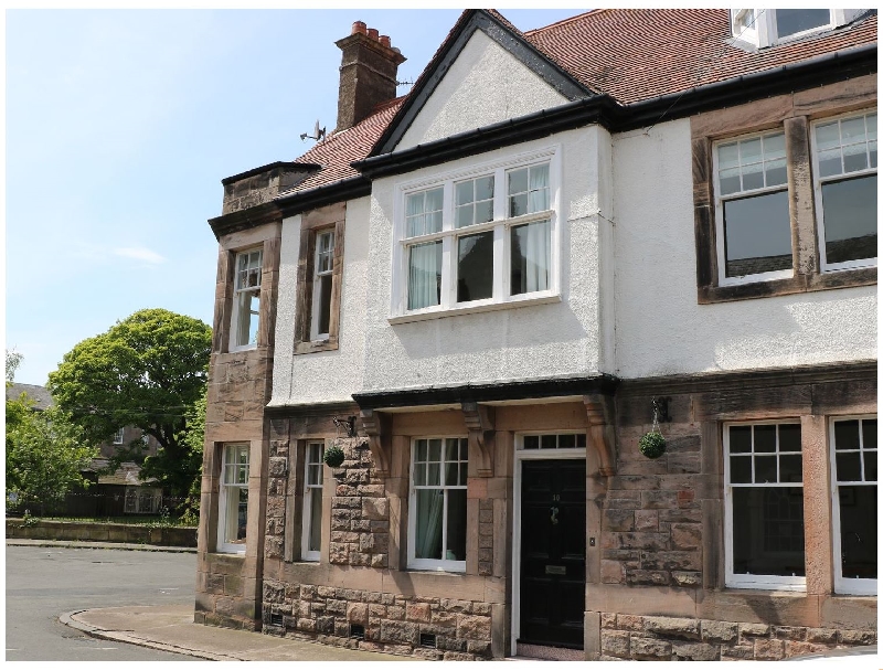 Click here for more about Iona 10 Palace Street East