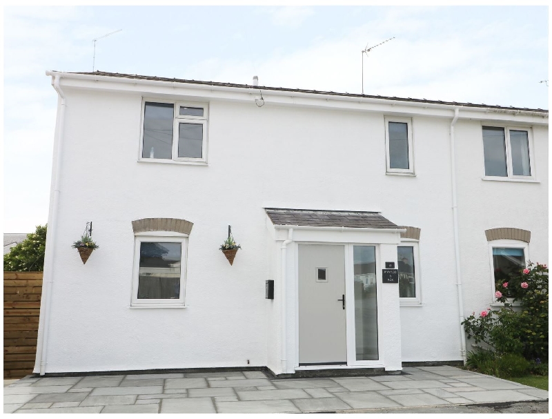 Welsh holiday cottages - 21 Llwyn Gwalch Estate