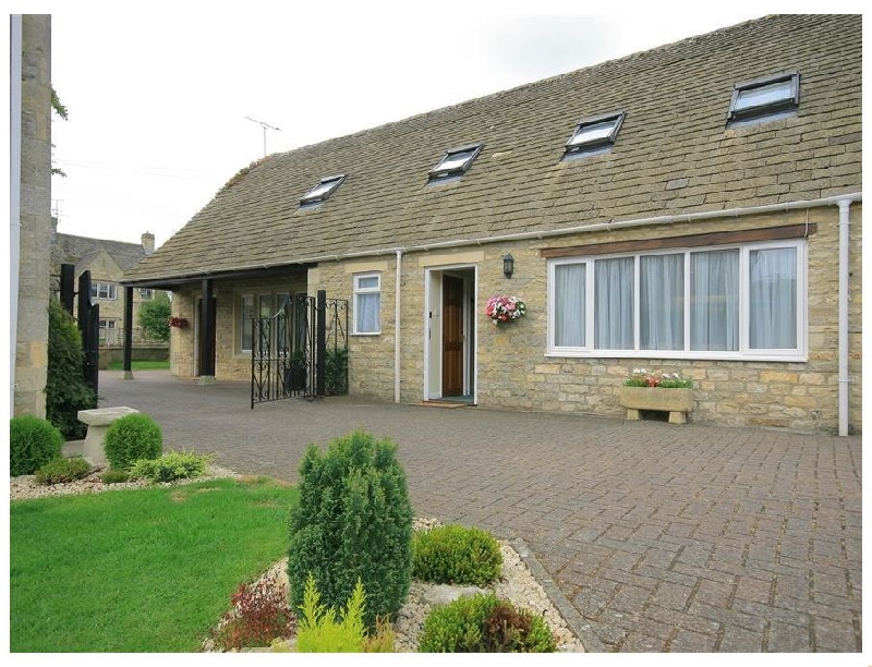 Click here for more about Courtyard Cottage