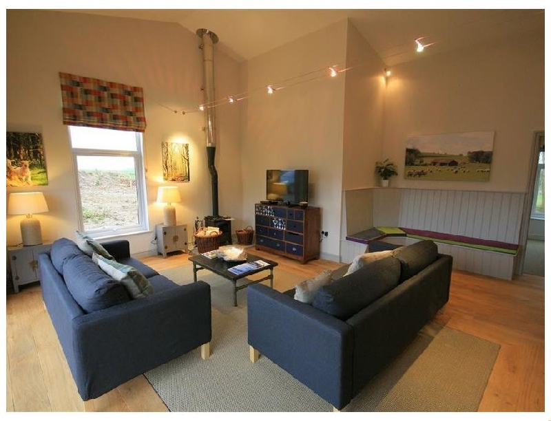 Click here for more about Walnut Barn