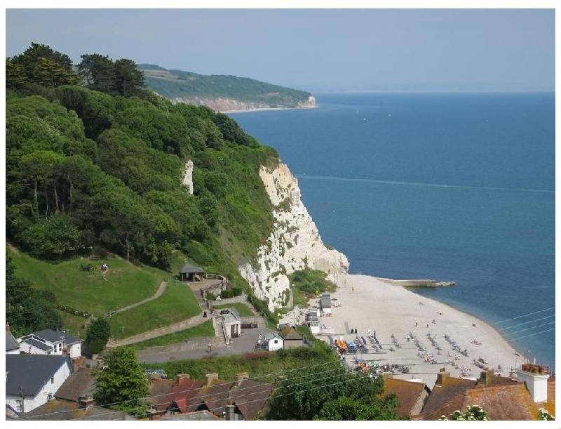Click here for more about Gull's Rest