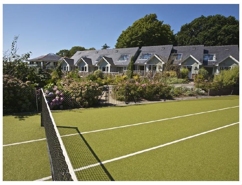 Click here for more about 6 Court Cottage