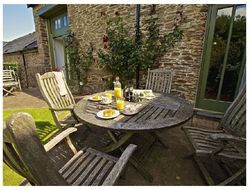 Click here for more about The Granary (Goveton)