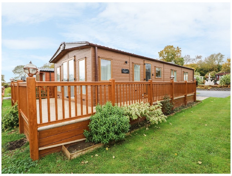 Click here for more about 32 Lake View