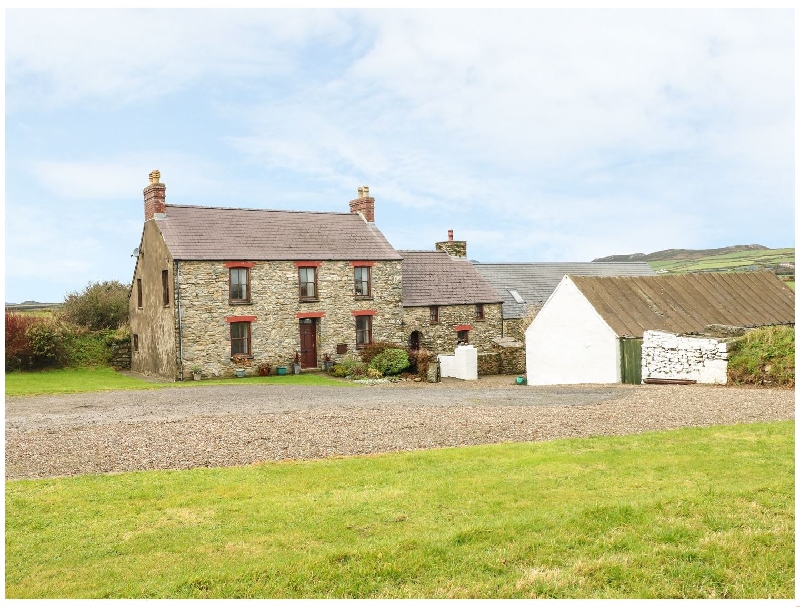 Welsh holiday cottages - Gwryd Bach Farmhouse