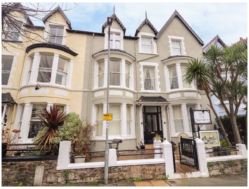Click here for more about Flat 3