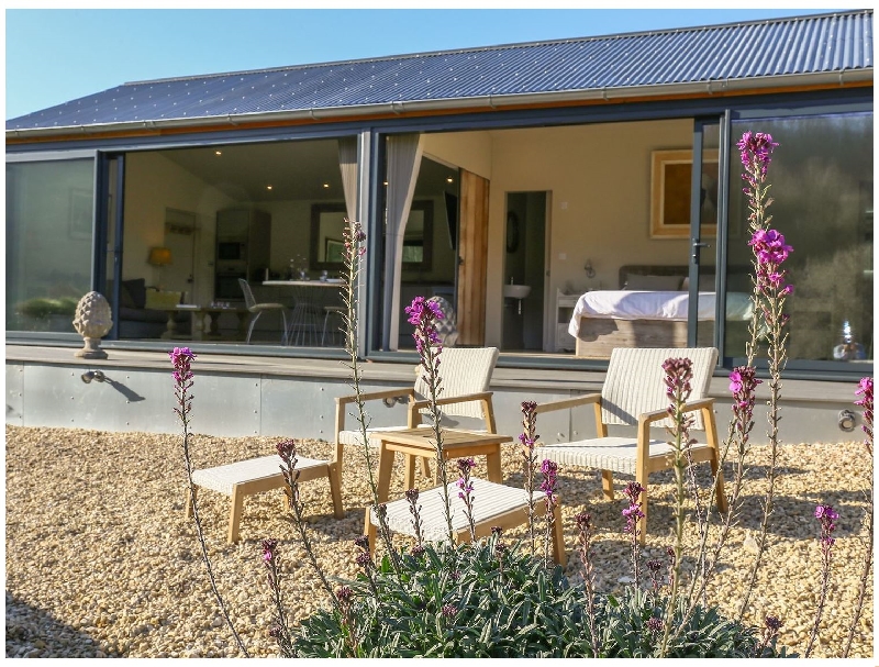 Click here for more about Peglars Barn