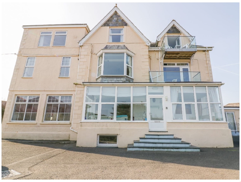 Click here for more about Yellow Sands Apartment 7